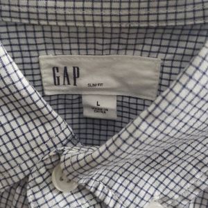 Gap slim fit shirt